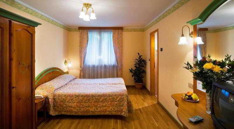 Carlo Magno Hotel Spa Resort Madonna Eksteriør billede